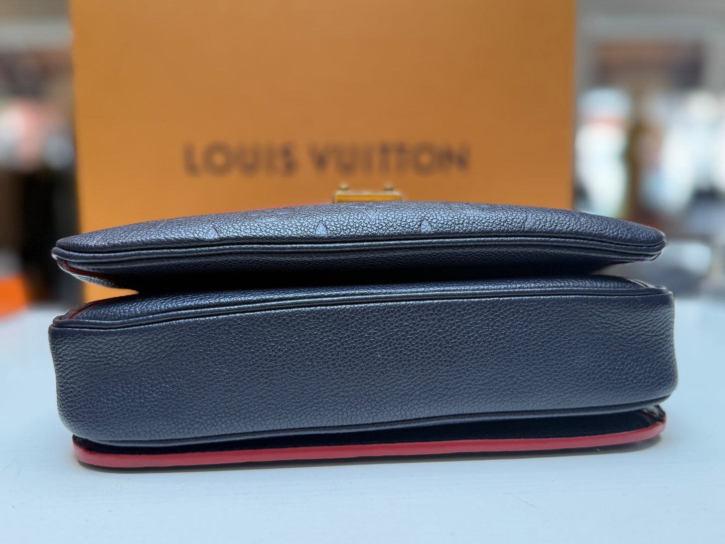 Louis Vuitton Pochette Métis Empreinte Navy