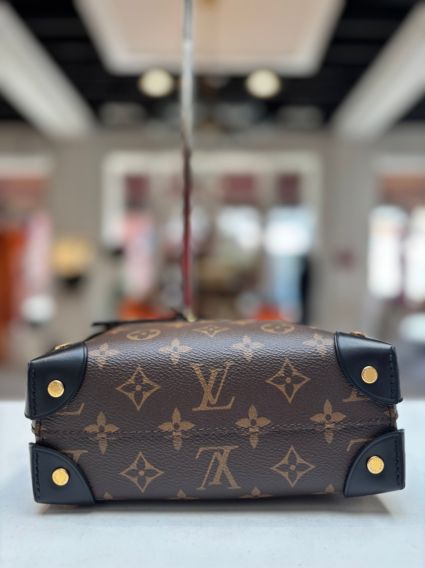 LV Petit Malle
