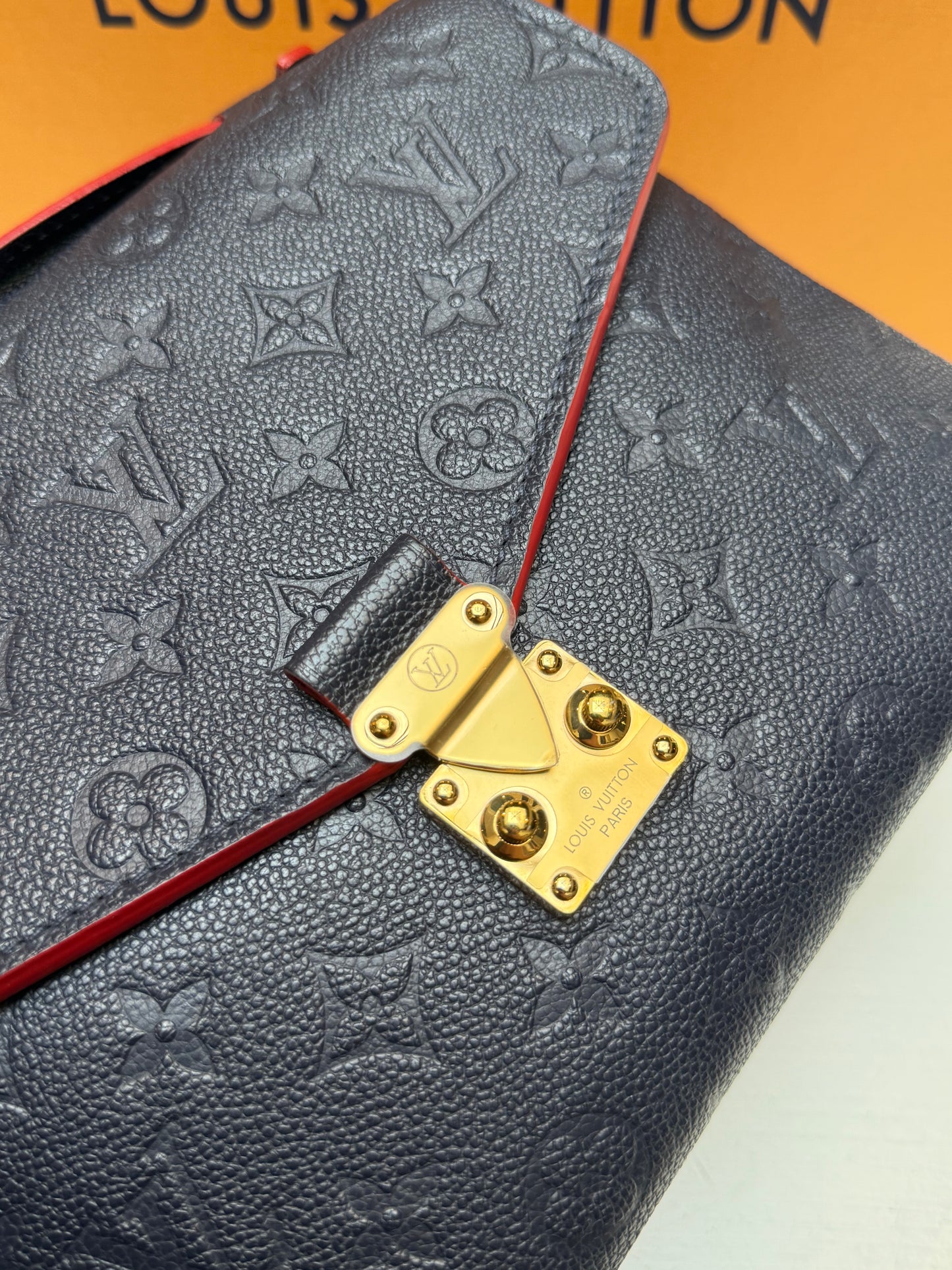 Louis Vuitton Pochette Métis Empreinte Navy