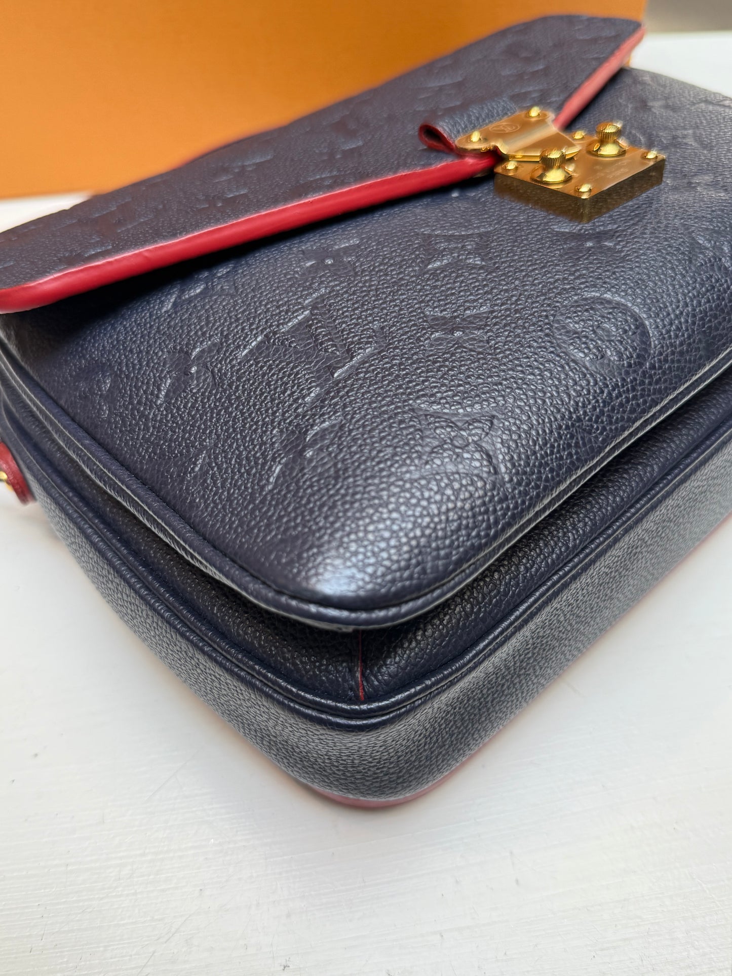 Louis Vuitton Pochette Métis Empreinte Navy