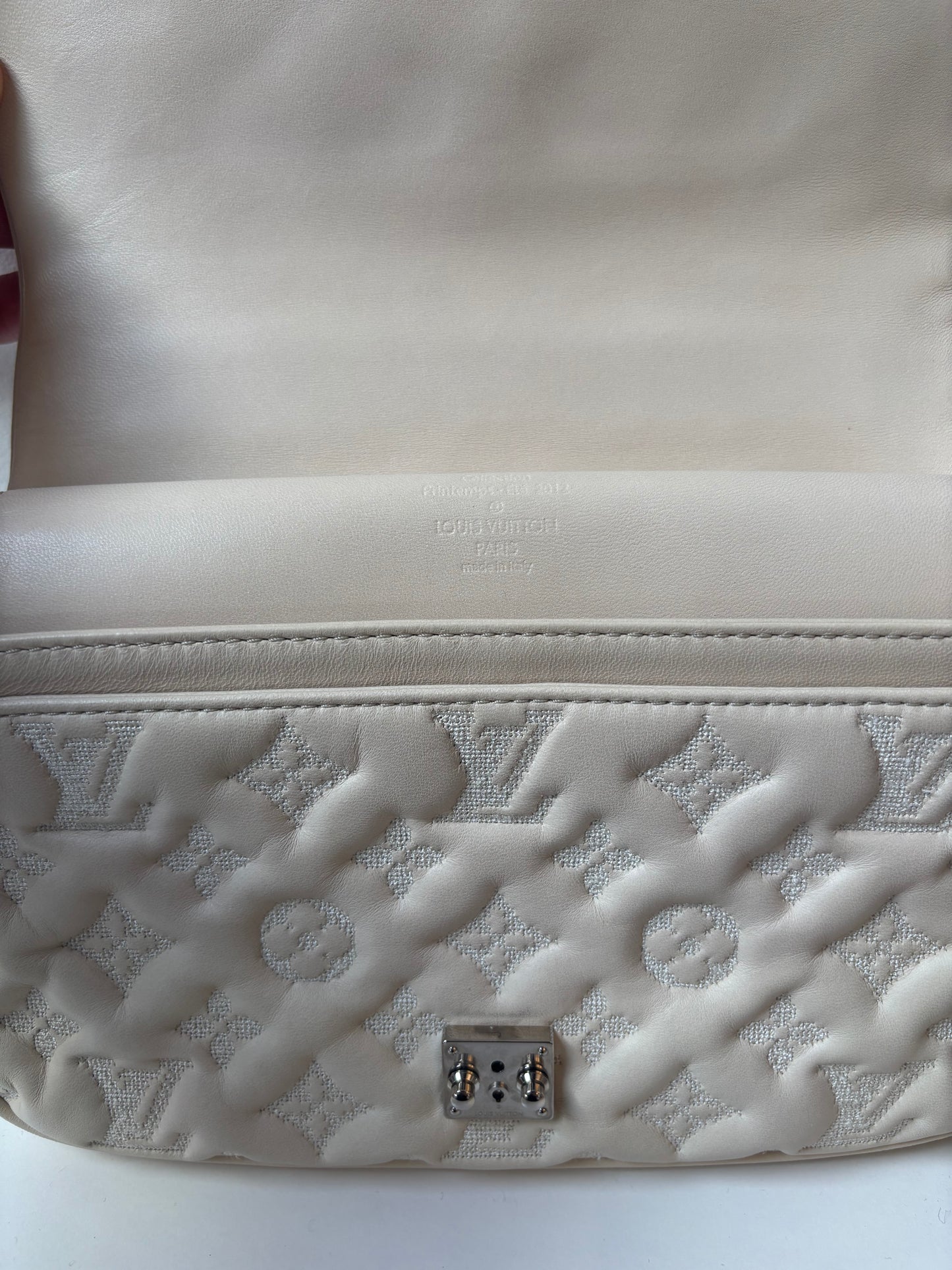 Louis Vuitton Mama Broderie Pochette