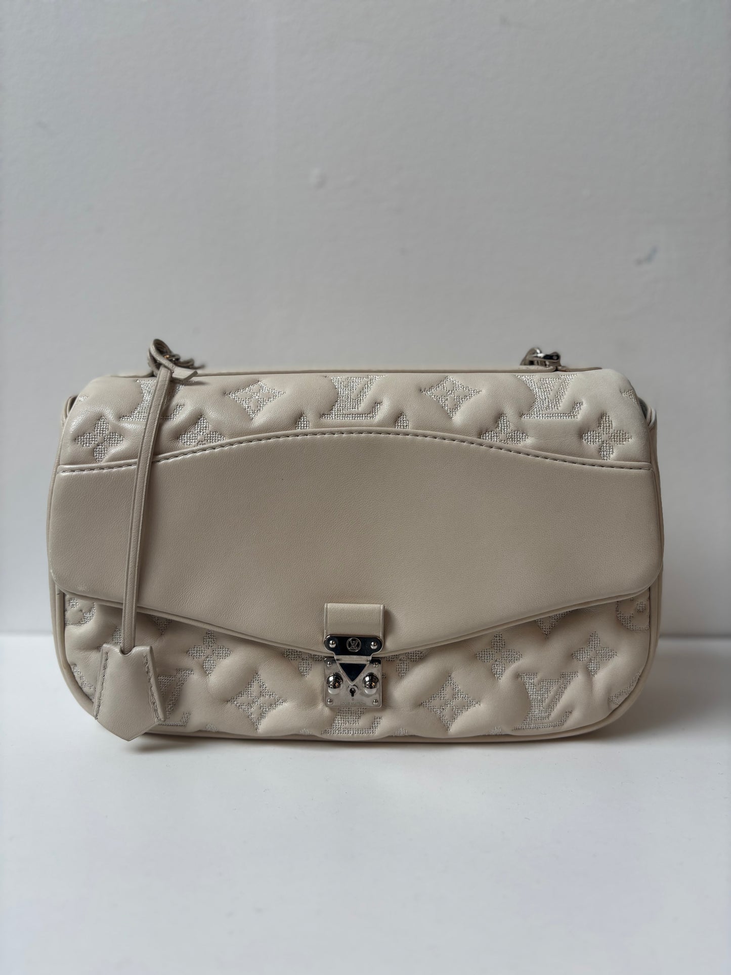 Louis Vuitton Mama Broderie Pochette