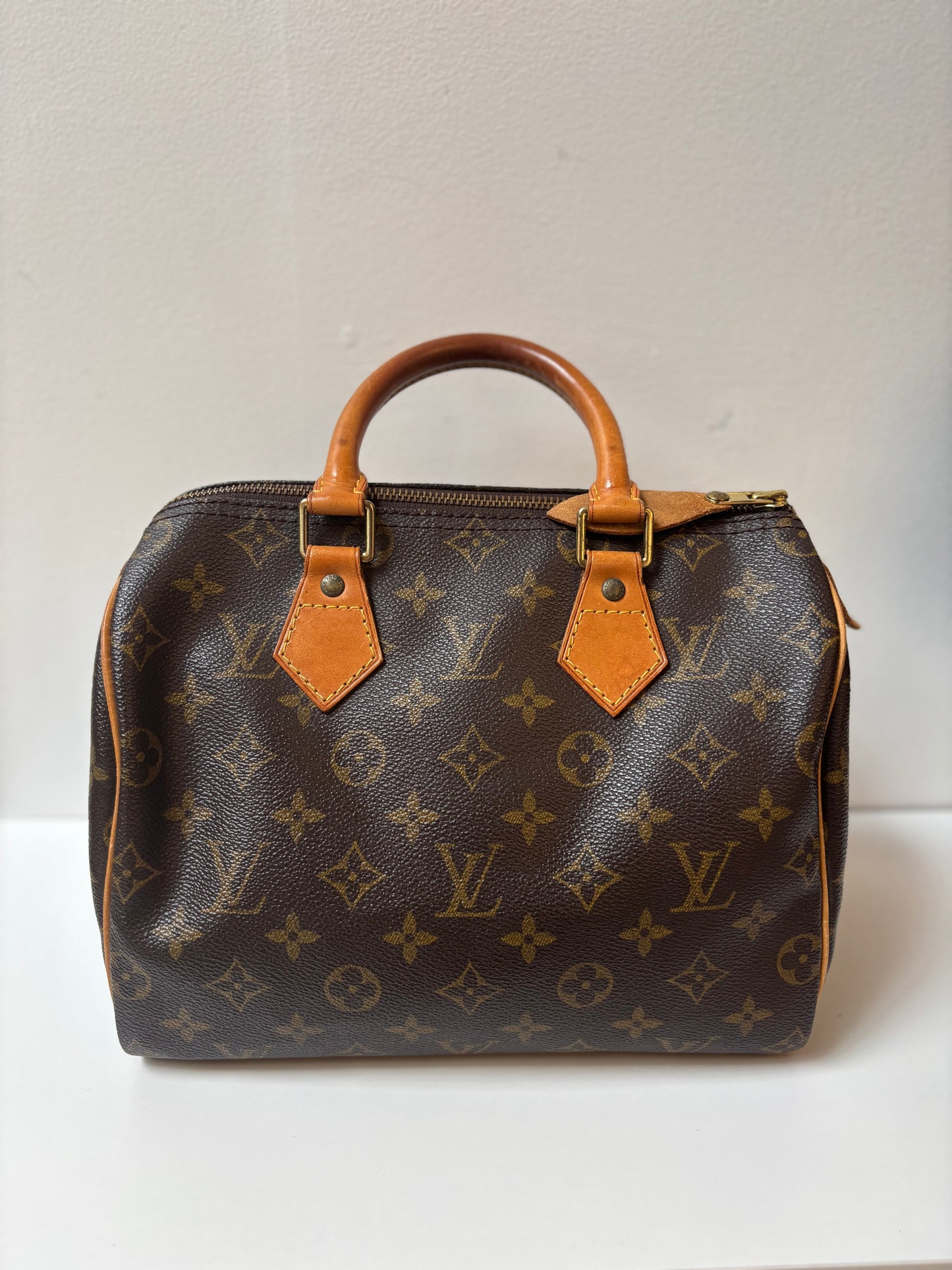 Louis Vuitton Monogram Speedy 25